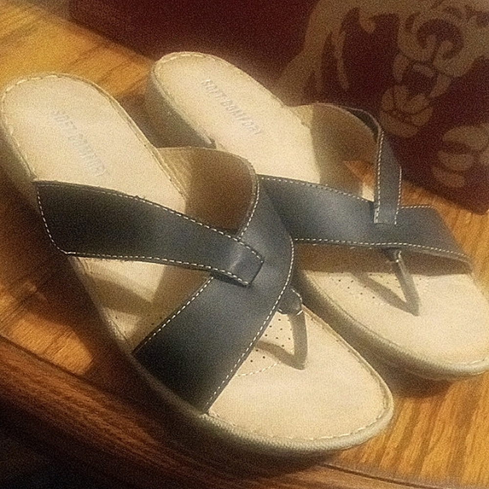 Soft Comfort Sandals With Velcro Closure Sz 10